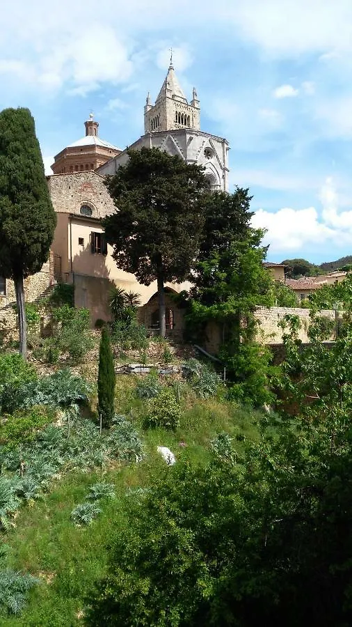 Al 32 B&B Massa Marittima 0*,